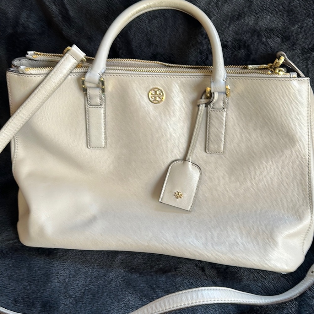 Large leather Tory Burch Satchel with dual handles with great organization